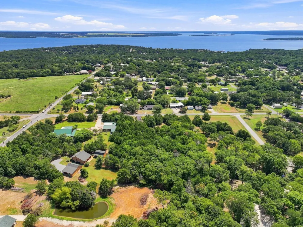 85 County Road Gordonville, TX 76245