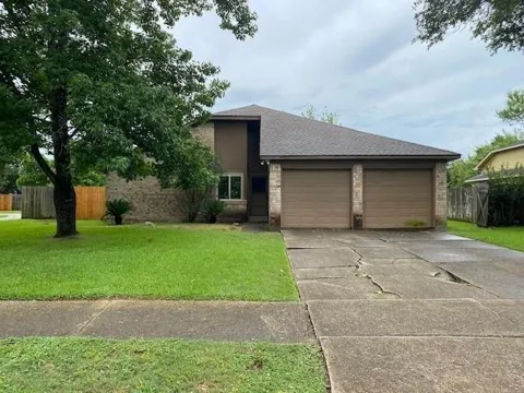 523 Gleneagles Drive