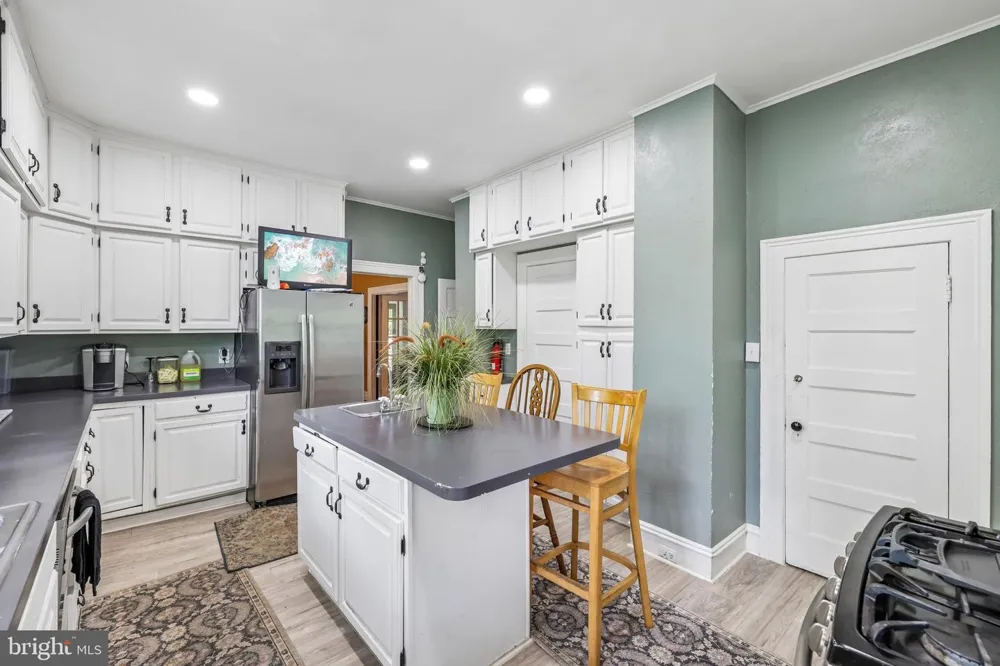 2616 TALBOT ROAD Baltimore, MD 21216