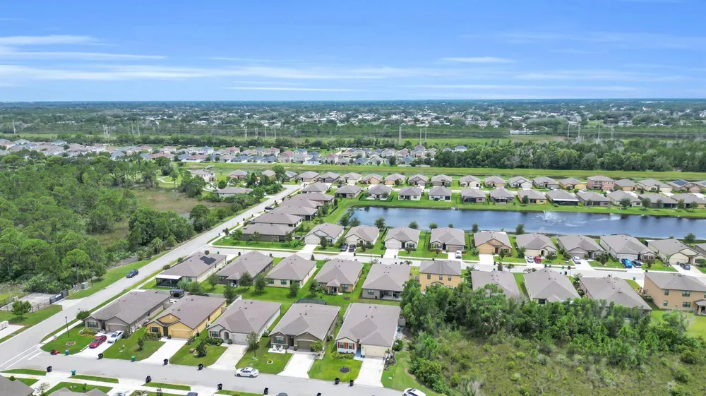 6379 NW NORTHWOOD LOOP Port St. Lucie, FL 34983