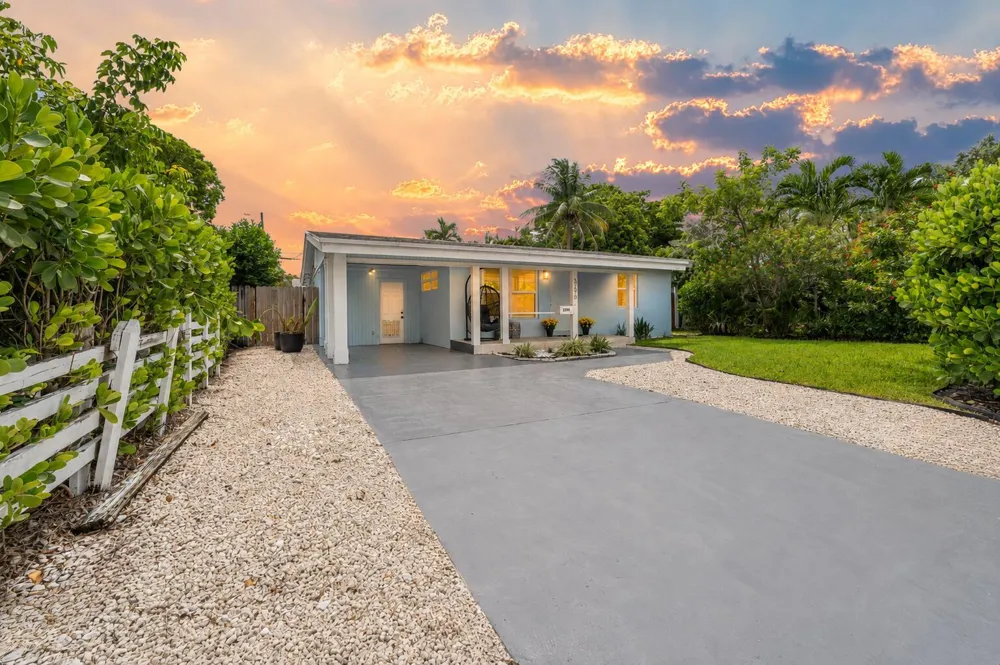 5296 NE 2nd Terrace Oakland Park, FL 33334