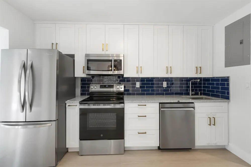 5296 NE 2nd Terrace Oakland Park, FL 33334