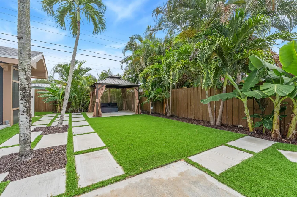 5296 NE 2nd Terrace Oakland Park, FL 33334