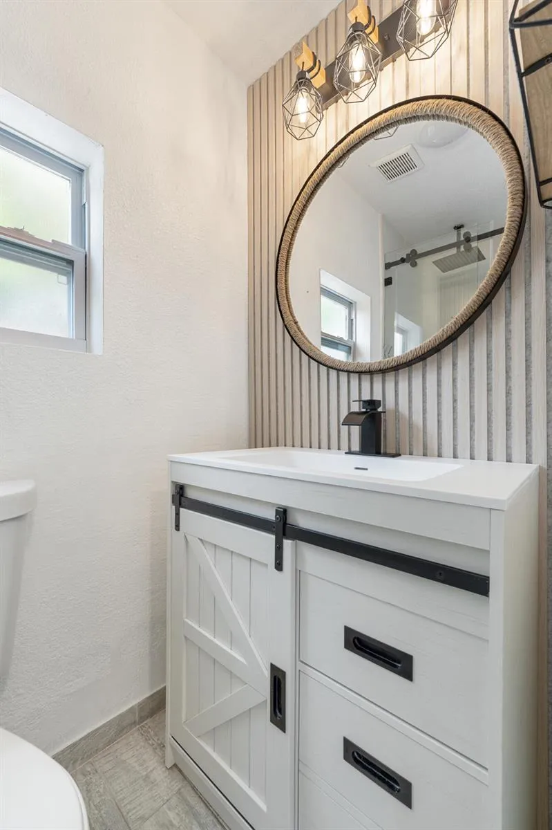 5296 NE 2nd Terrace Oakland Park, FL 33334