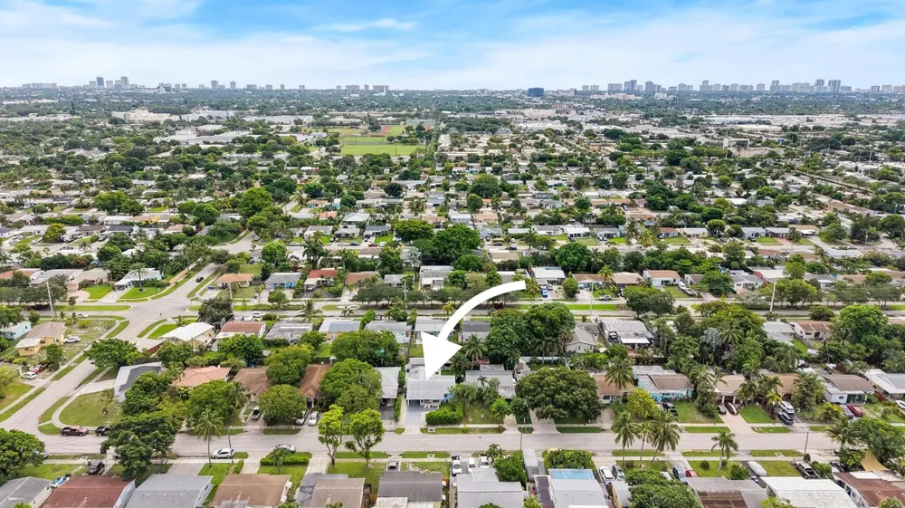 5296 NE 2nd Terrace Oakland Park, FL 33334