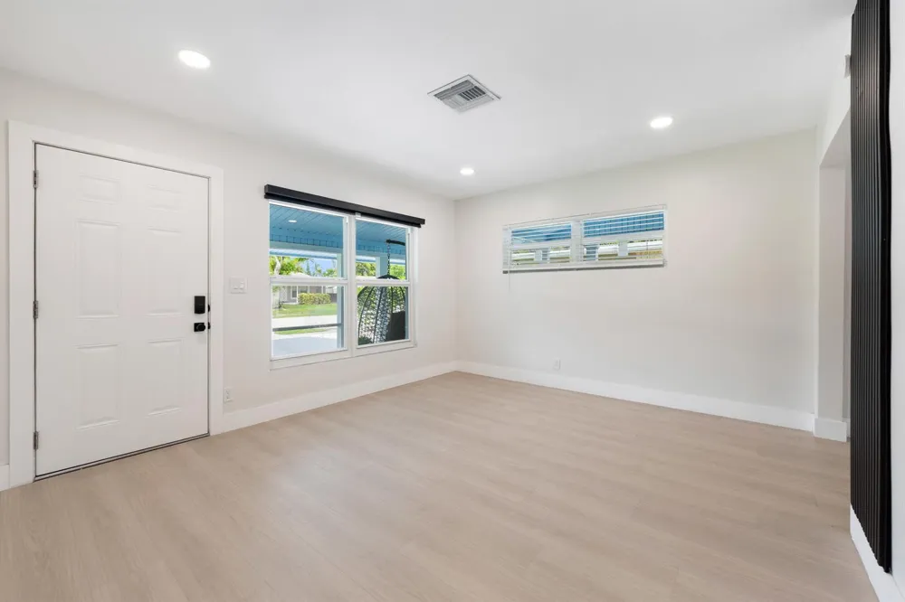 5296 NE 2nd Terrace Oakland Park, FL 33334