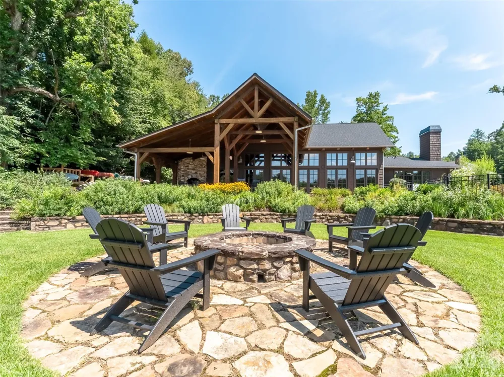M11 Pine Mountain Trail Brevard, NC 28712