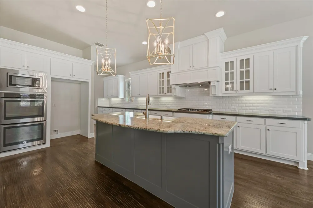 10846 Smoky Oak Trail Argyle, TX 76226