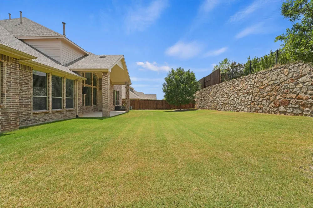 10846 Smoky Oak Trail Argyle, TX 76226