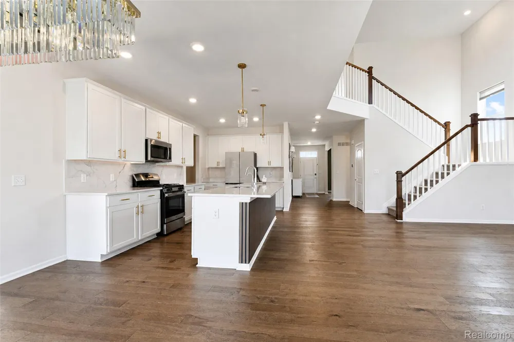 2716 Maize Loop Saline Township, MI 48176