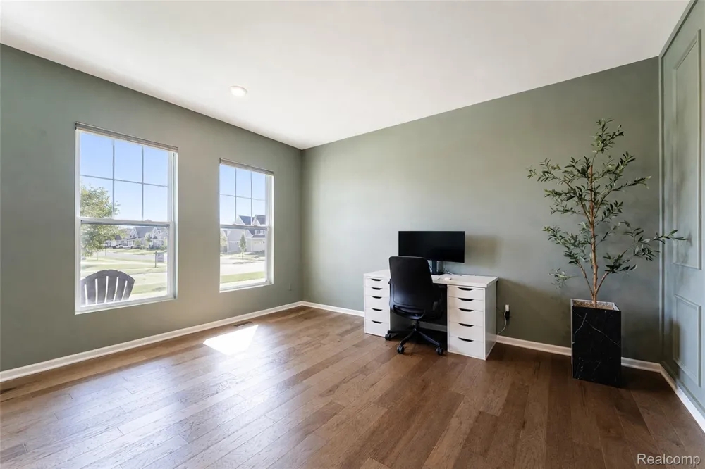 2716 Maize Loop Saline Township, MI 48176