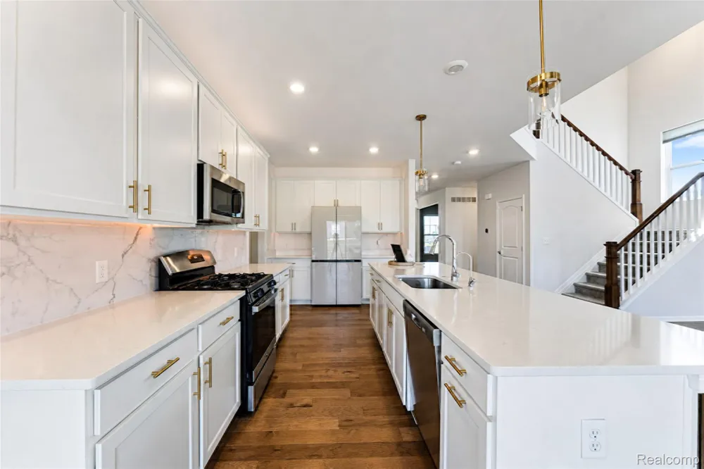 2716 Maize Loop Saline Township, MI 48176