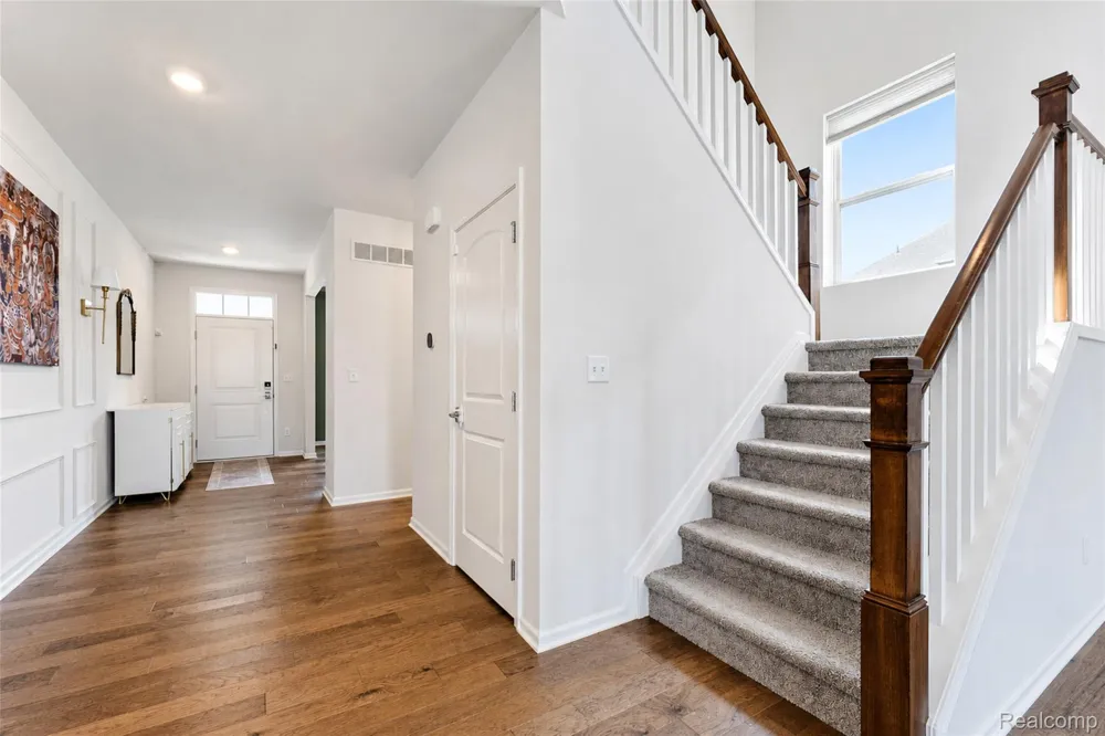 2716 Maize Loop Saline Township, MI 48176