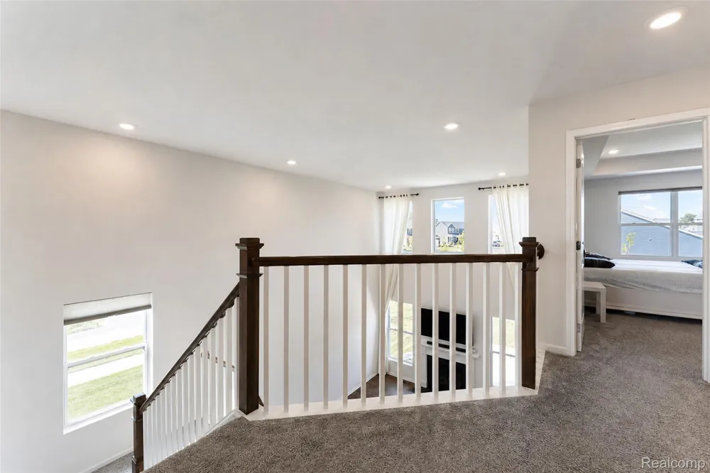 2716 Maize Loop Saline Township, MI 48176