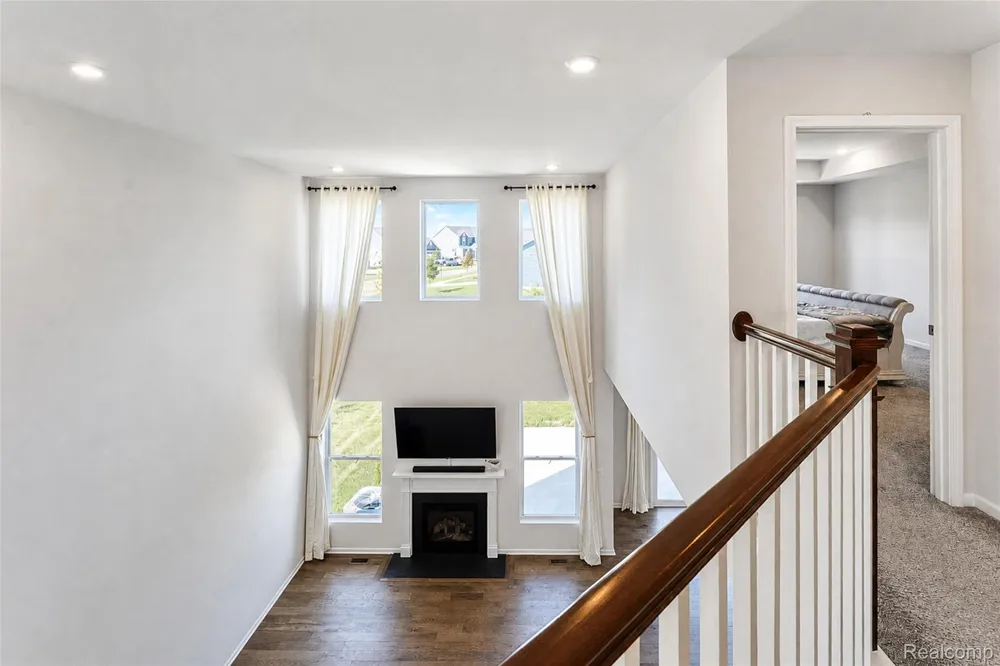 2716 Maize Loop Saline Township, MI 48176