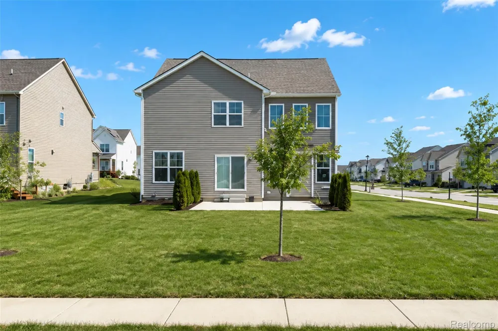 2716 Maize Loop Saline Township, MI 48176