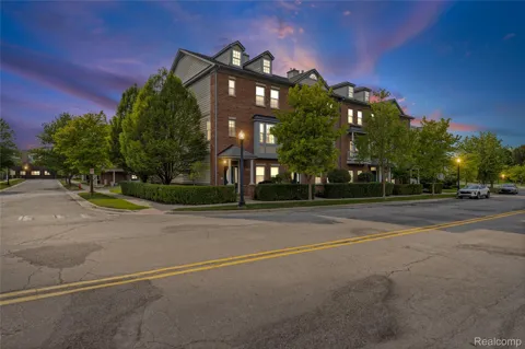 1614 Town Commons Drive