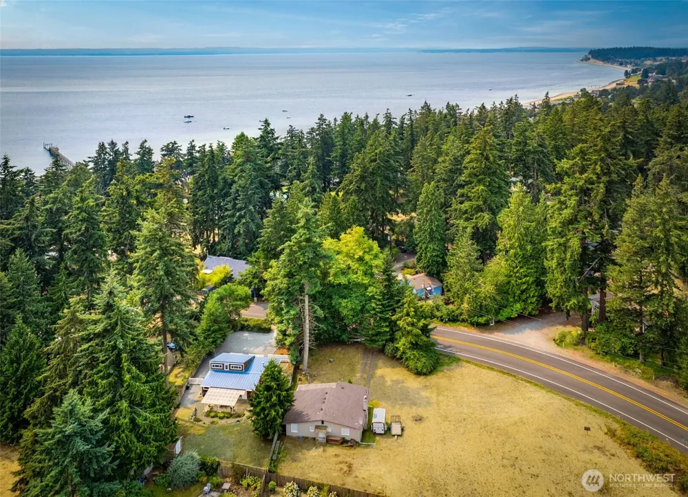 5905 Fish Road Freeland, WA 98249