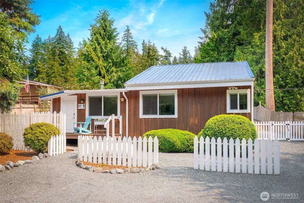 5905 Fish Road Freeland, WA 98249