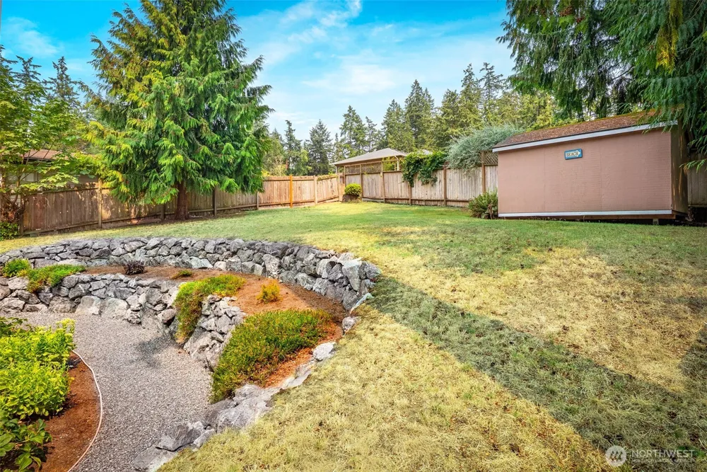 5905 Fish Road Freeland, WA 98249