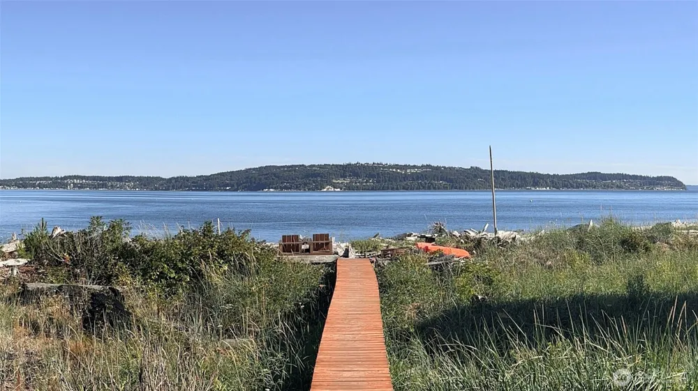 1818 Lola Beach Lane Oak Harbor, WA 98277