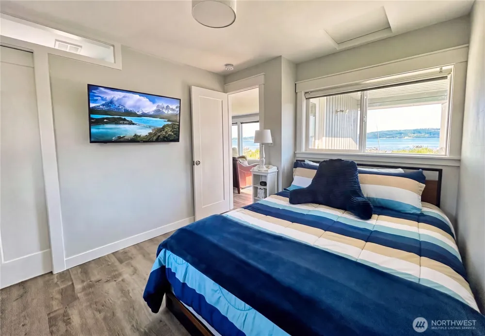 1818 Lola Beach Lane Oak Harbor, WA 98277