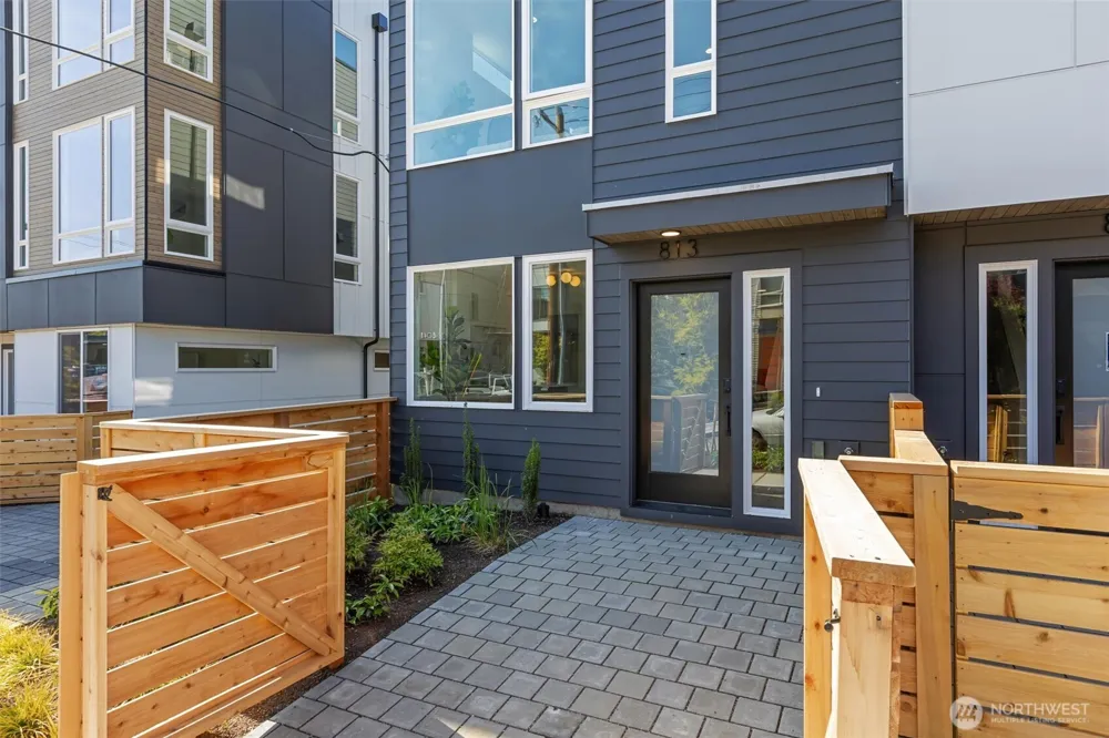 813 NW 63rd Street Seattle, WA 98107