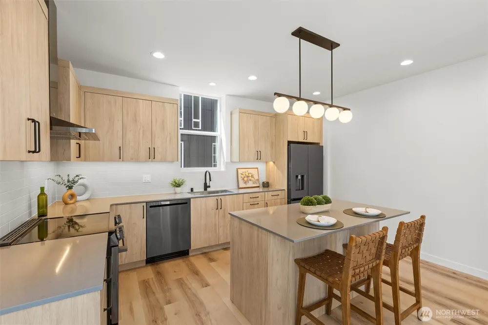 813 NW 63rd Street Seattle, WA 98107