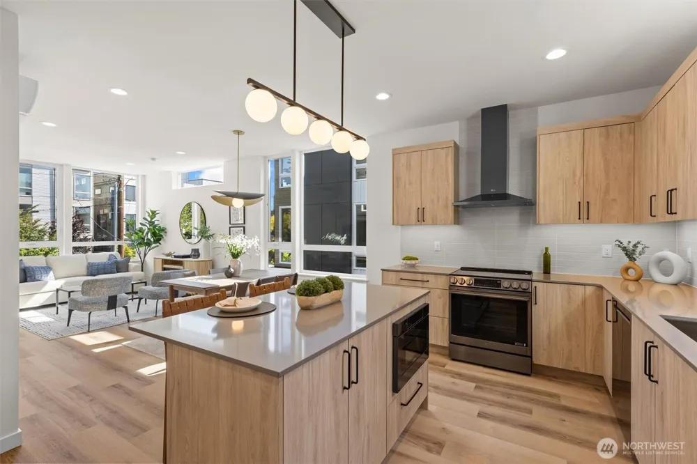 813 NW 63rd Street Seattle, WA 98107