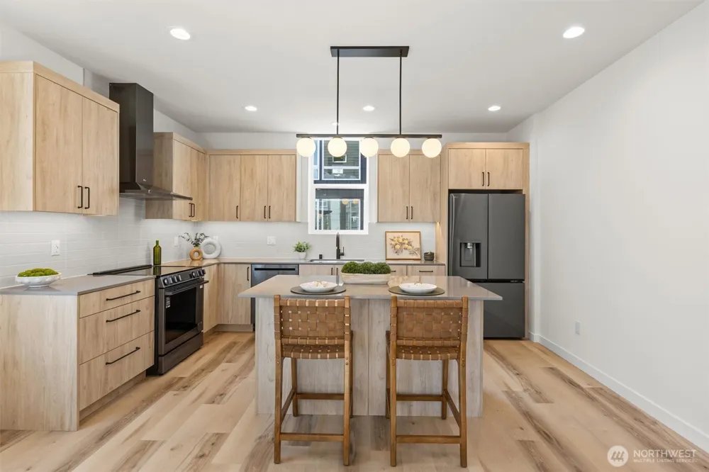 813 NW 63rd Street Seattle, WA 98107