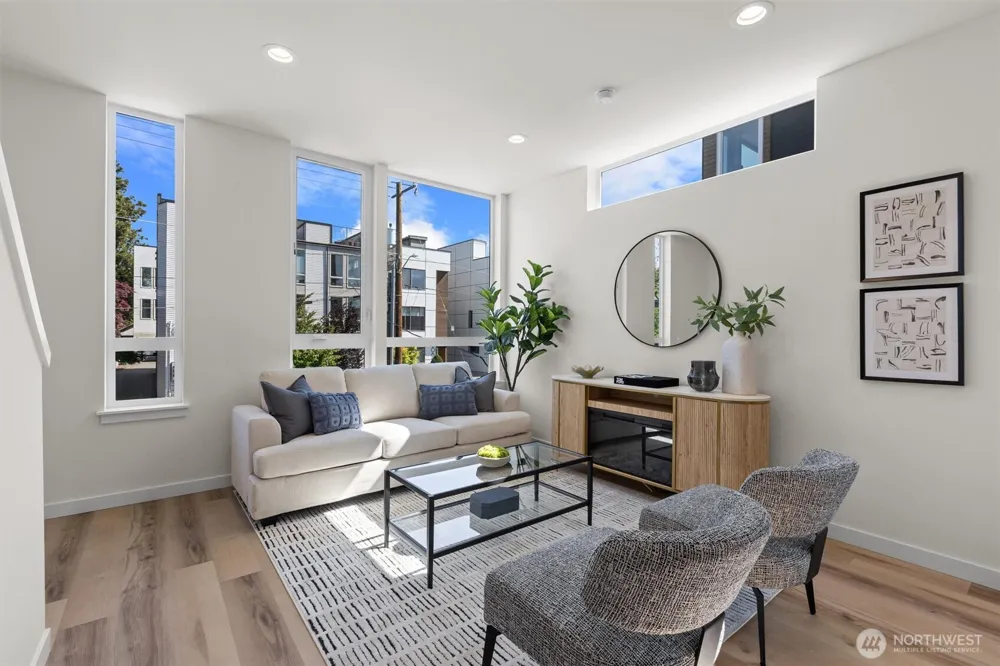 813 NW 63rd Street Seattle, WA 98107
