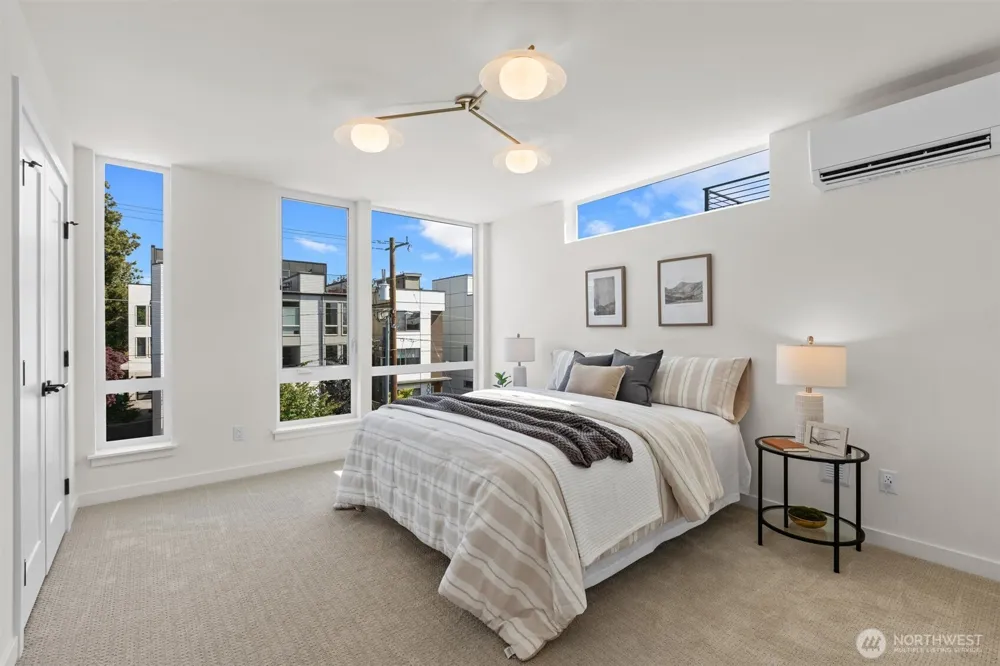 813 NW 63rd Street Seattle, WA 98107