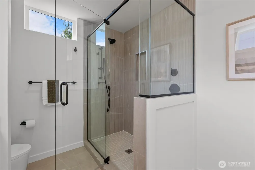 813 NW 63rd Street Seattle, WA 98107