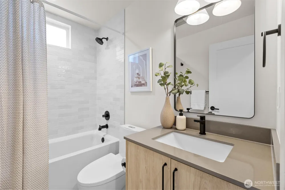 813 NW 63rd Street Seattle, WA 98107