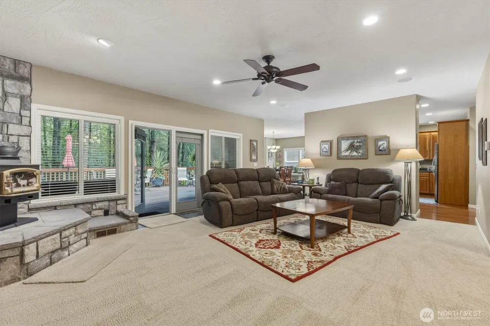 347 Ferncrest Road Longview, WA 98632