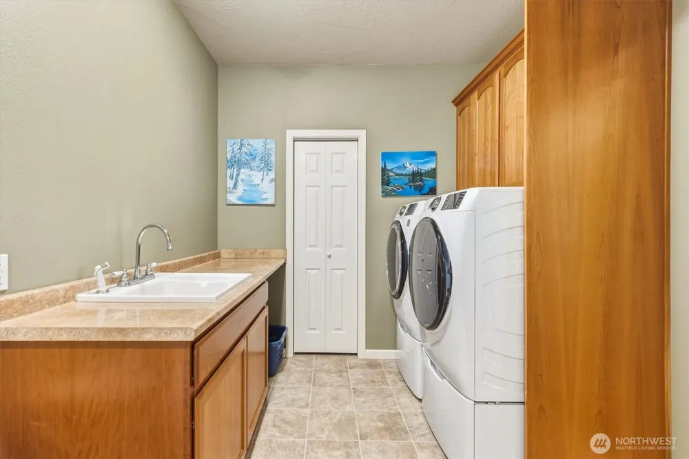 347 Ferncrest Road Longview, WA 98632