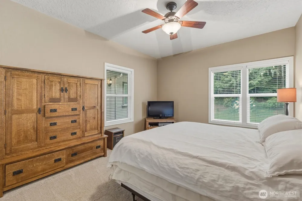 347 Ferncrest Road Longview, WA 98632