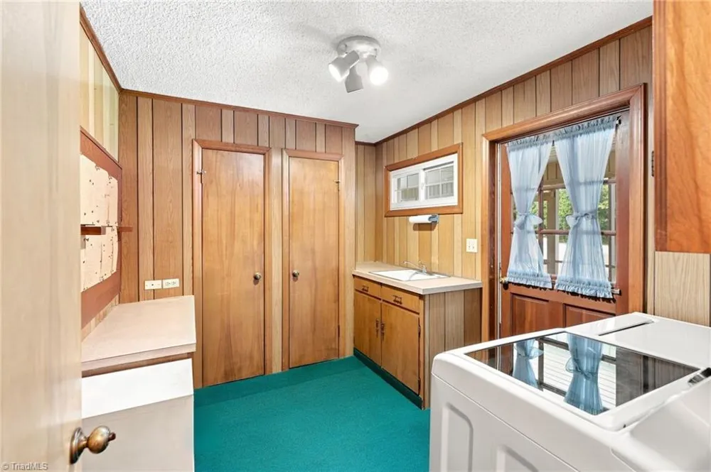325 Spring Street Yadkinville, NC 27055