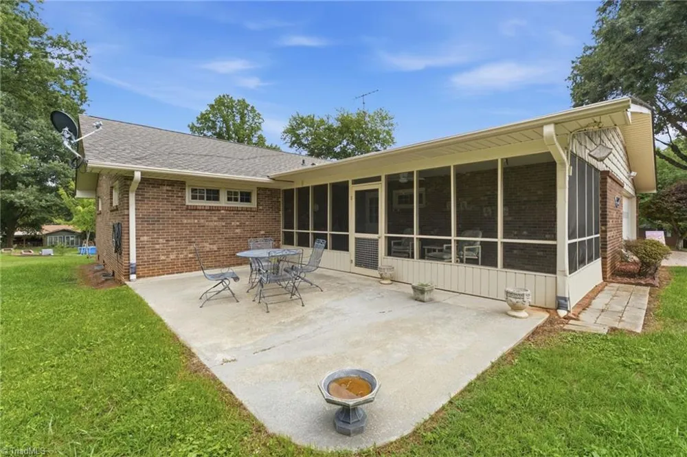 325 Spring Street Yadkinville, NC 27055