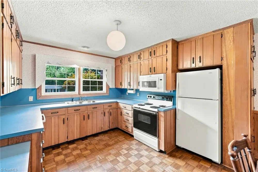 325 Spring Street Yadkinville, NC 27055