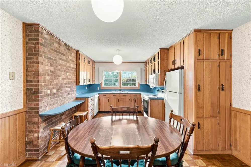 325 Spring Street Yadkinville, NC 27055