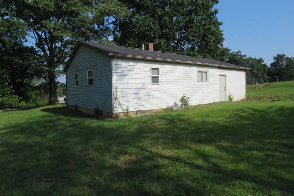 14 Oak St Sparta, TN 38583