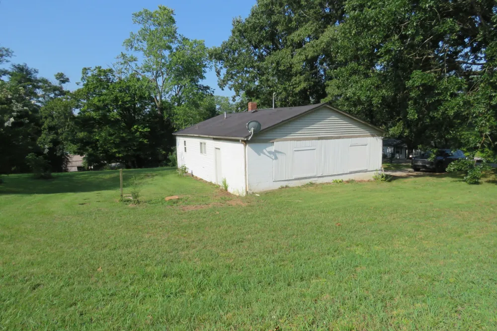 14 Oak St Sparta, TN 38583