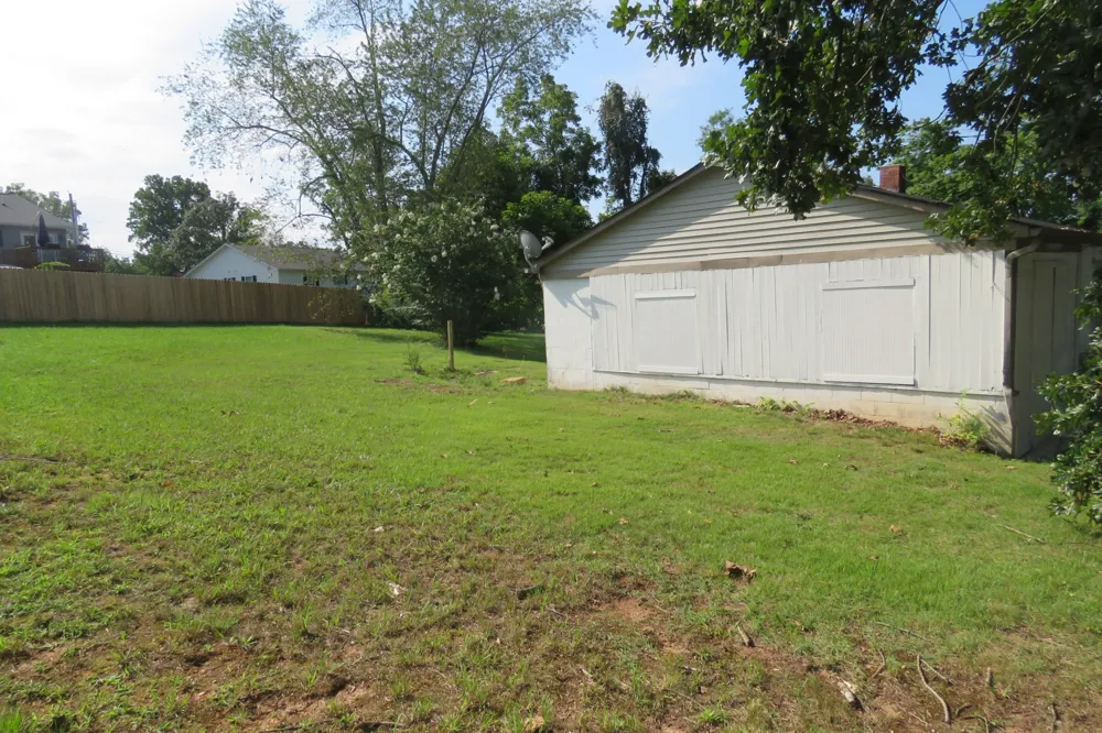 14 Oak St Sparta, TN 38583