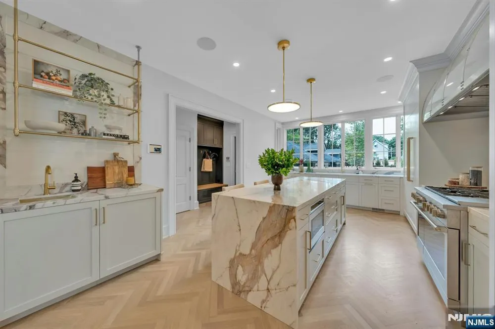 82-84 Watchung Avenue Montclair, NJ 07043