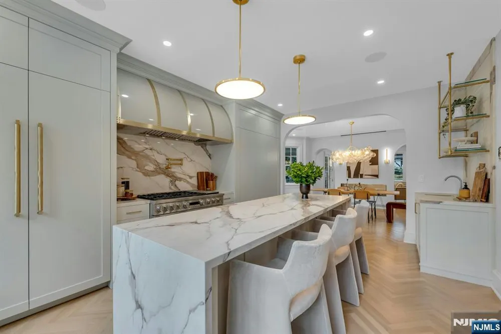 82-84 Watchung Avenue Montclair, NJ 07043