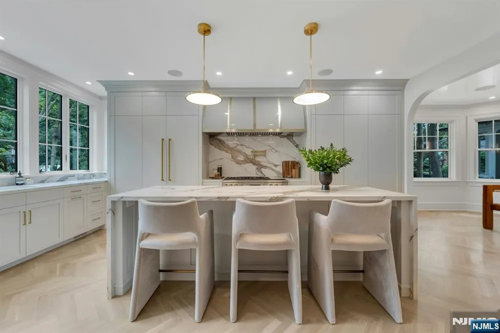 82-84 Watchung Avenue Montclair, NJ 07043