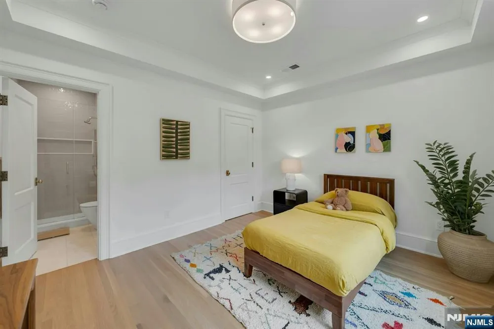82-84 Watchung Avenue Montclair, NJ 07043