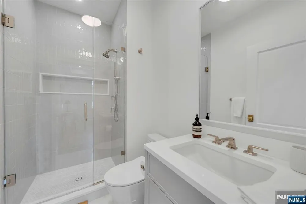 82-84 Watchung Avenue Montclair, NJ 07043