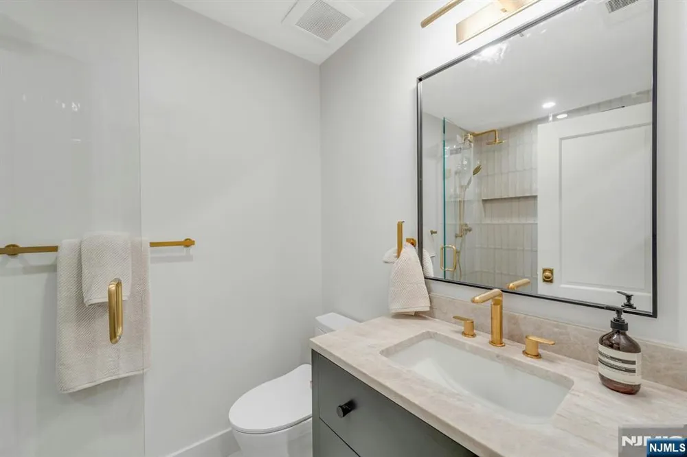 82-84 Watchung Avenue Montclair, NJ 07043